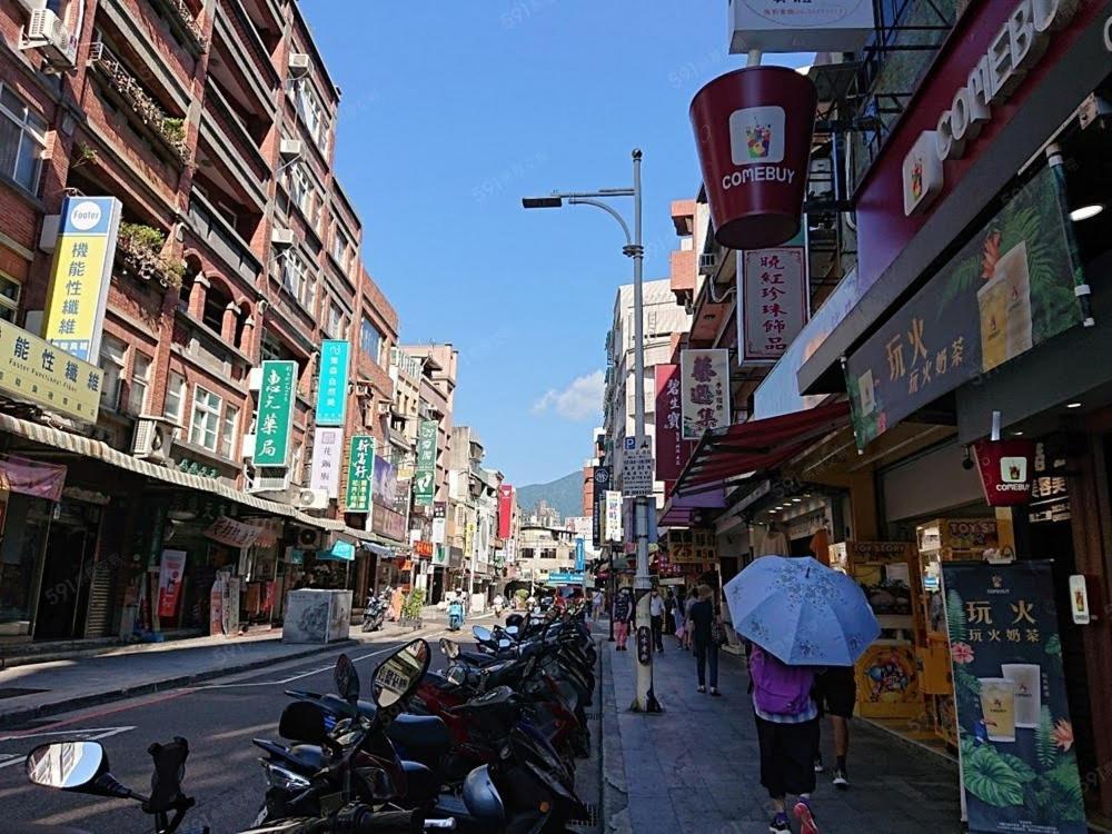 淡水老街歡樂便利民宿 Danshui Exterior foto