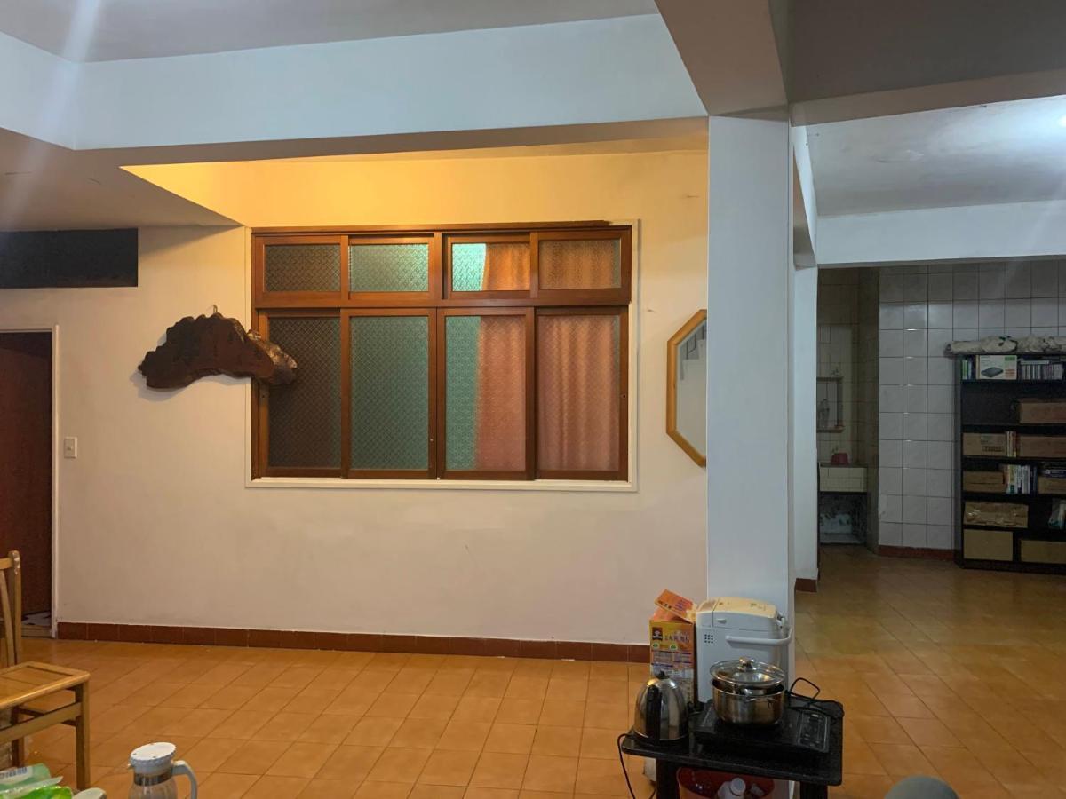 淡水老街歡樂便利民宿 Danshui Exterior foto