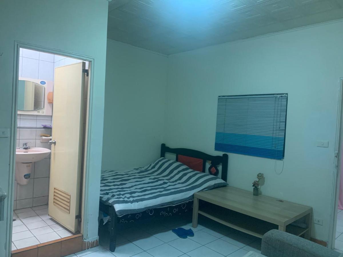 淡水老街歡樂便利民宿 Danshui Exterior foto